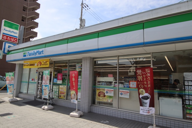コンビニ　ファミリーマート　吹上駅前店（コンビニ）まで500m