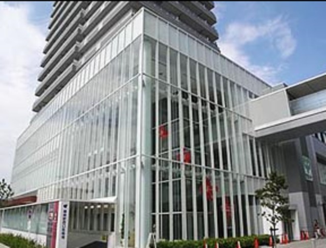 図書館　江戸川区立篠崎図書館（図書館）まで891m