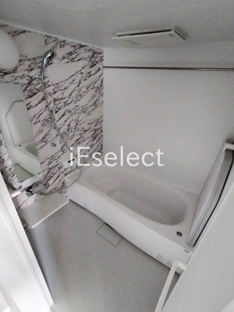 バス・シャワールーム　1日の疲れを洗い流すバスルーム