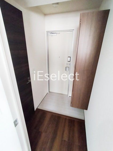 玄関　玄関にはシューズボックスがあります