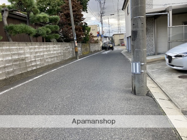 その他　前面道路（その他）まで0m