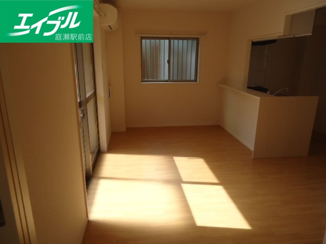 居室・リビング　リビング