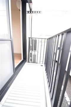 バルコニー　外に洗濯物も干せます