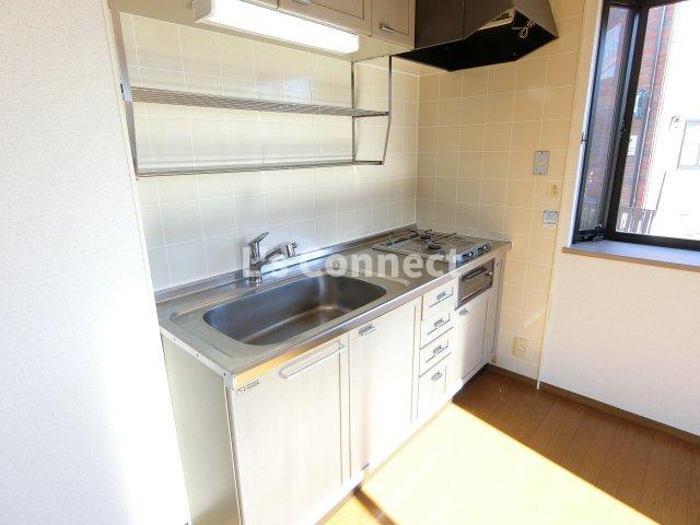 キッチン　２口ガスコンロのシステムキッチン。