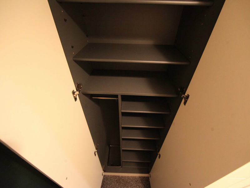 玄関　玄関　シューズボックス付（収納充実してます）