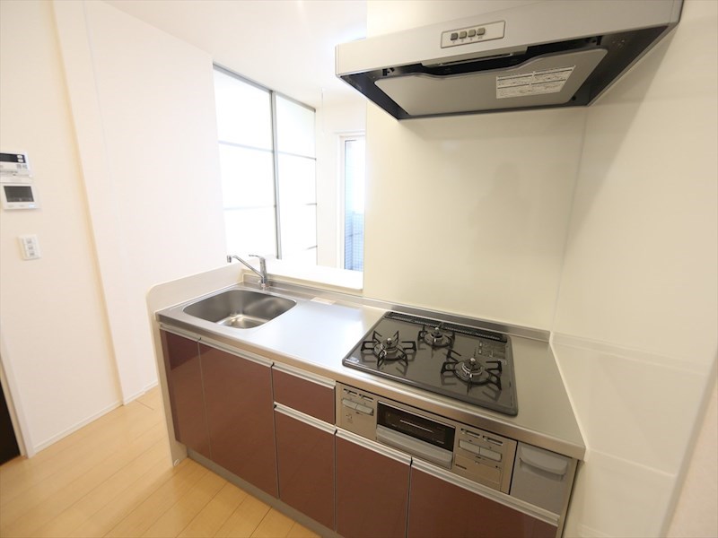 キッチン　カウンターキッチン（ガス3口コンログリル付）