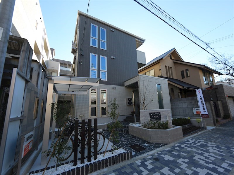 建物外観　外観　SECOMホームセキュリティ加入　オートロック付