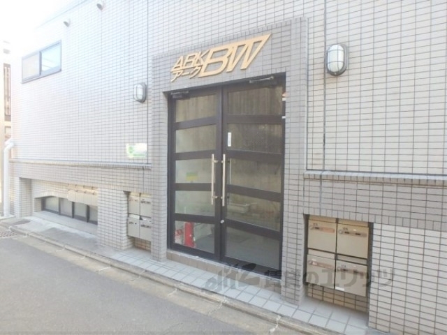 エントランス　マンション出入口