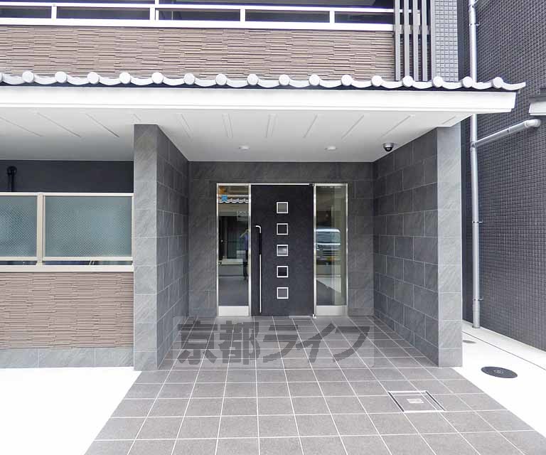 その他共有部分　建物入口です。