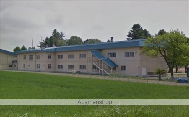 中学校　川西中学校（中学校）まで4154m