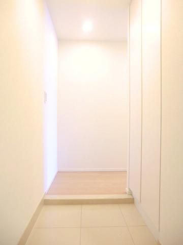 玄関　充分すぎるスペースの玄関