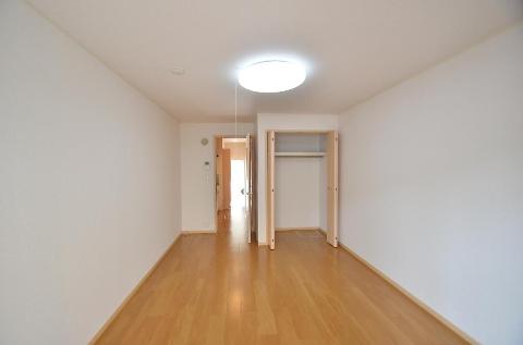 居室・リビング　室内