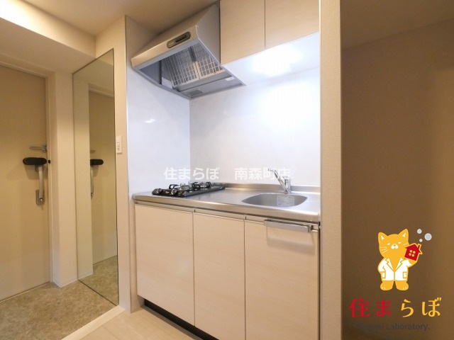 キッチン　「ただの部屋探しじゃない。“あなたの暮らし”探しです。」