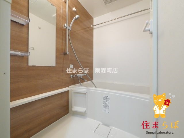 バス・シャワールーム　「見た目じゃなく、心に“しっくりくる”を大切に。」