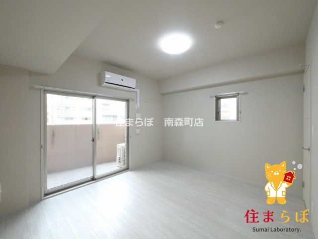 居室・リビング　「“合う暮らし”を、LINEで一緒に描こう。」