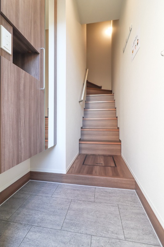 玄関　図面と現状に相違がある場合には現状を優先