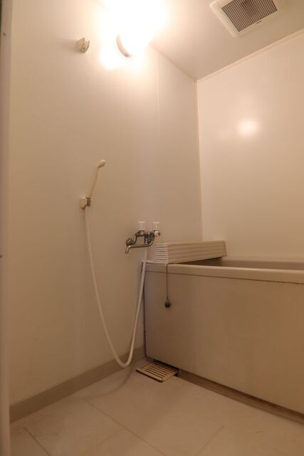 バス・シャワールーム　※別室の参考写真の為、現況優先です。