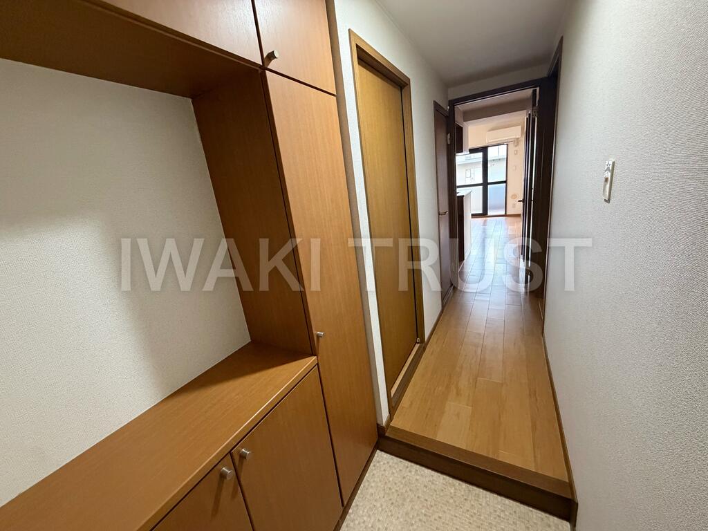 玄関　玄関にウェルカムグッズが飾れるスペースあり☆