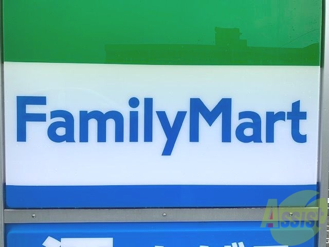 コンビニ　ファミリーマートJR立花駅前店（コンビニ）まで162m