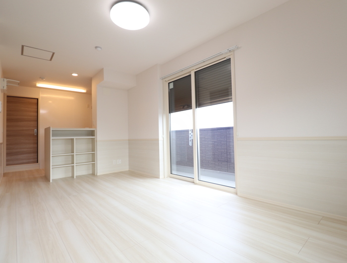 居室・リビング　※同タイプの部屋写真です