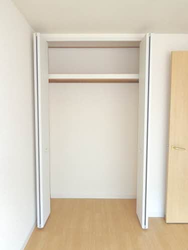 収納　南側洋室収納