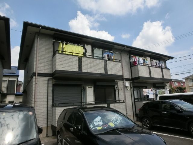 建物外観　閑静な住宅街に建っています。