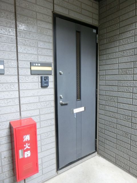 セキュリティ　２重ロックにモニターホン安心ですね