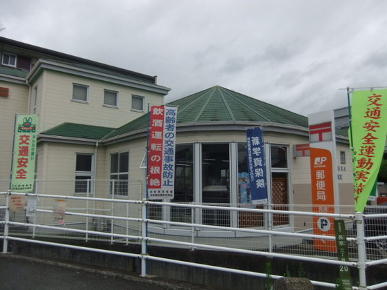 郵便局　長束郵便局（郵便局）まで243m