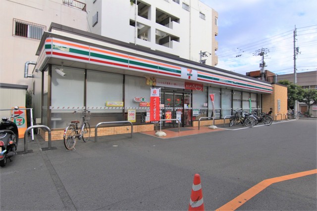 コンビニ　セブンイレブン　松山三番町１丁目店（コンビニ）まで62m