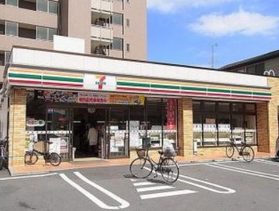 コンビニ　セブン-イレブン 大田区南蒲田１丁目店（コンビニ）まで611m