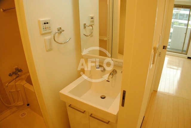 洗面設備　エスライズ四ツ橋　独立洗面台