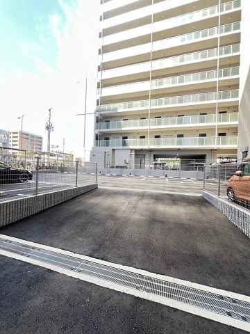 駐車場　車をお持ちの方に嬉しい駐車場付きの物件です