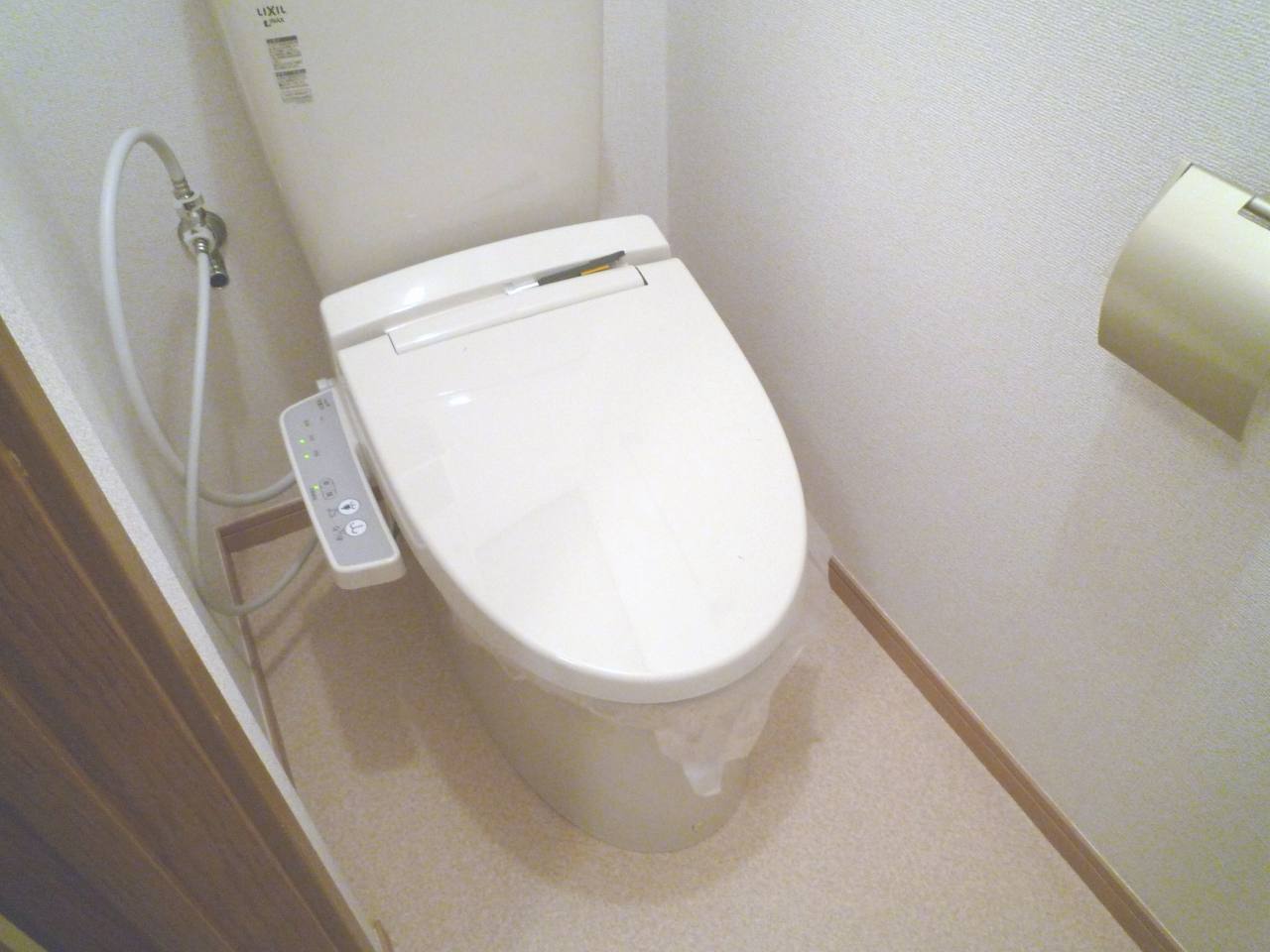 トイレ　ウォシュレット付きのトイレです♪
