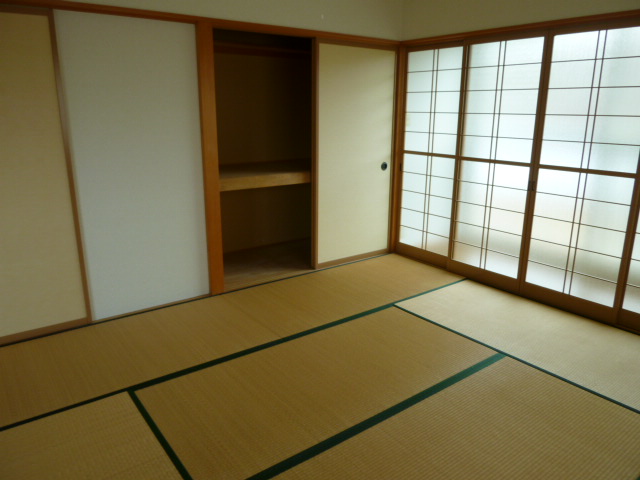 収納　和室押し入れ