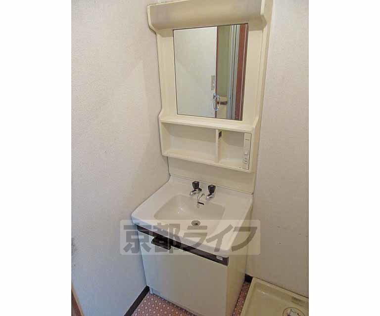 洗面設備　使い勝手のよさそうな洗面台ですね