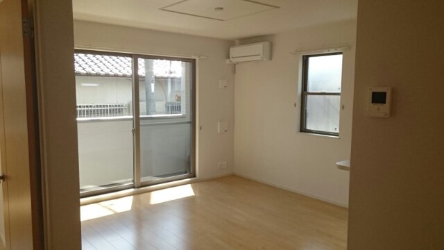 居室・リビング　居間です