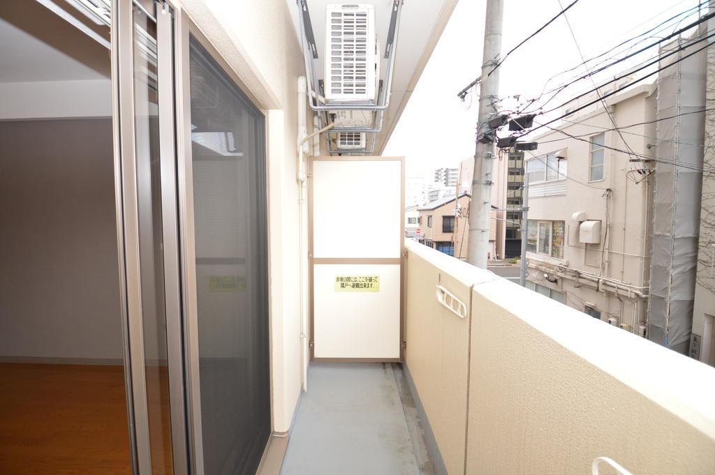 バルコニー　（参考）他室の写真を使用しています。現況優先となります。