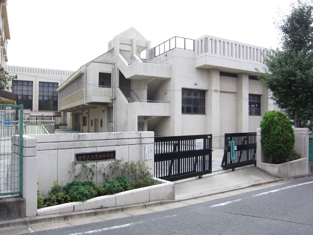 中学校　練馬区立貫井中学校（中学校）まで642m