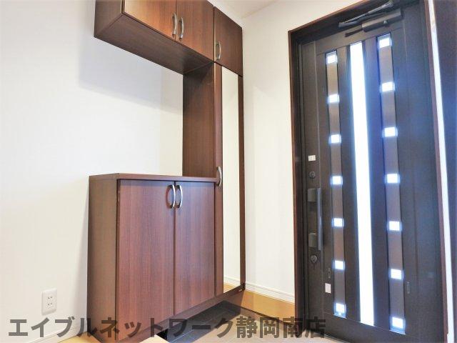 玄関　明るい玄関です