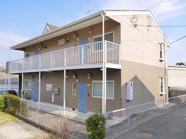 建物外観　落ち着いた雰囲気の外観です