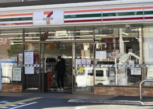 コンビニ　セブンイレブン 世田谷上馬2丁目店（コンビニ）まで59m