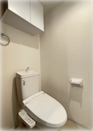 トイレ　落ち着いた色調のトイレです♪