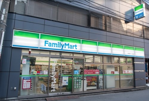 コンビニ　ファミリーマート 内神田一丁目店（コンビニ）まで291m