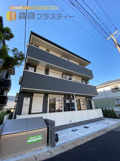 建物外観　スタイリッシュな見た目がお洒落ですね。