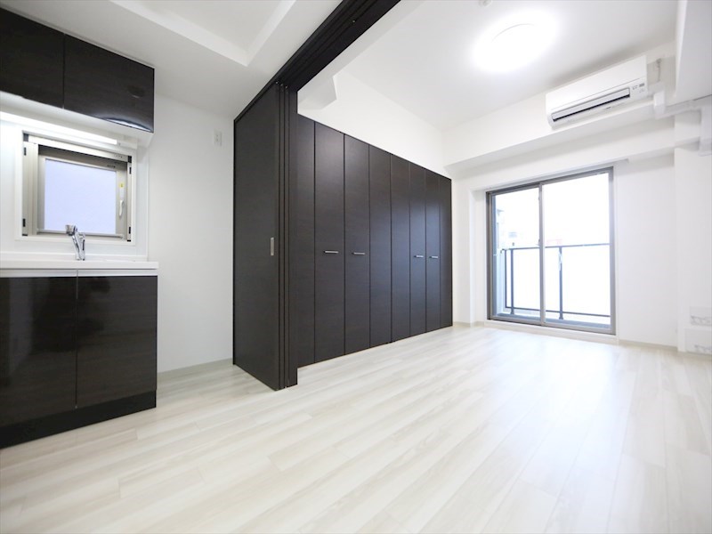 バルコニー　ＤＫ6帖　洋室6帖　エアコン完備　バルコニー