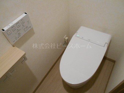 トイレ　※別号室参考写真