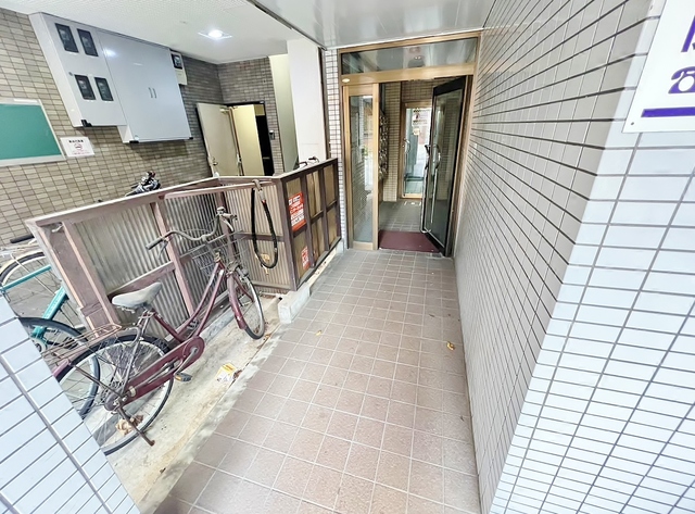 エントランス　エントランス