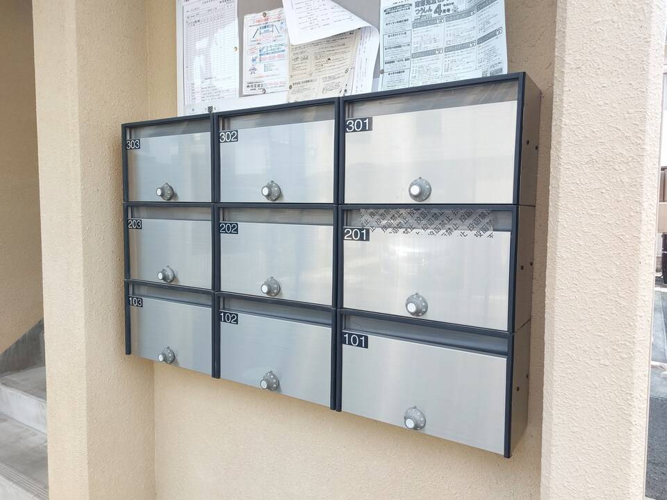 エントランス　メールBOX