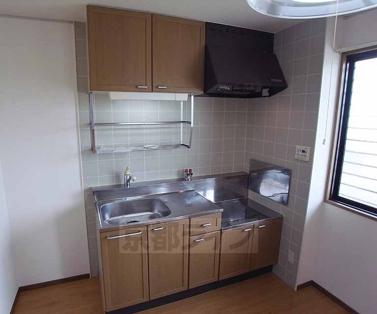 キッチン　ウッド調の使いやすいキッチンです！