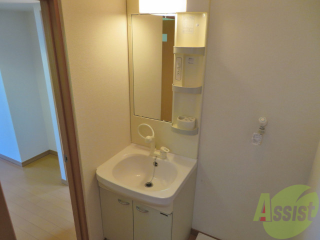 洗面設備　シャンプードレッサー。身支度はここでばっちり。